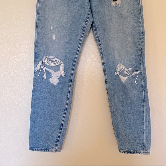Levi's Premium High Rise Wedgie Denim Jean Size 28 . Like new - Picture 5 of 15